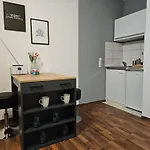 Neu Eingerichtetes 1Zimmerapartment Mit Tg Stellplatz, Stufenloser Zugang