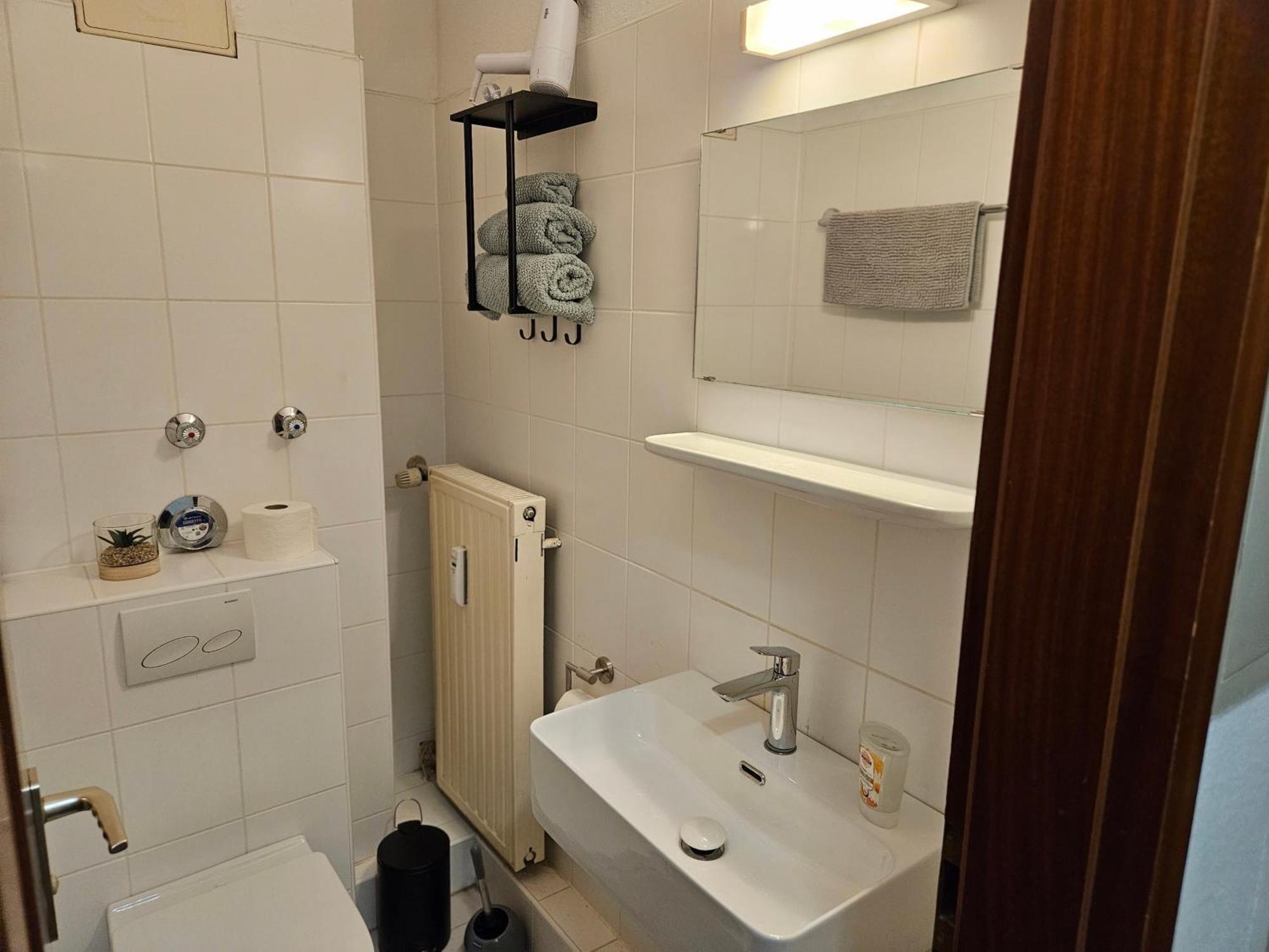 Apartment Neu Eingerichtetes 1zimmerapartment Mit Tg Stellplatz, Stufenloser Zugang *