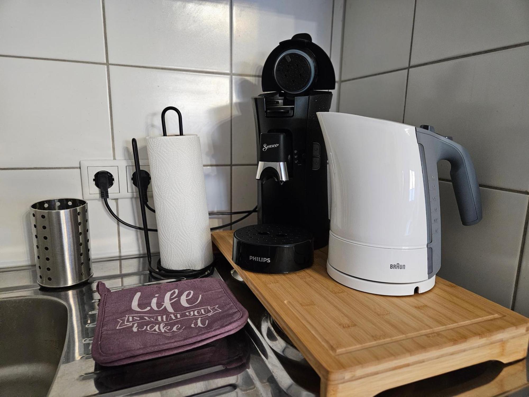 Neu Eingerichtetes 1zimmerapartment Mit Tg Stellplatz, Stufenloser Zugang *